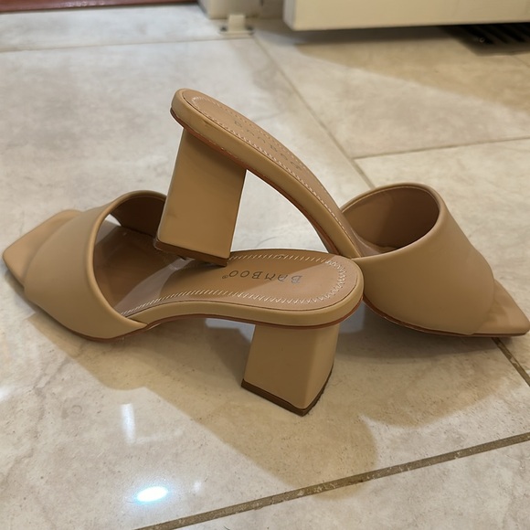 Bamboo Heels - Picture 4 of 5